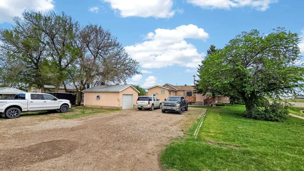 605 2 Street S Grassy Lake AB T0K 0Z0