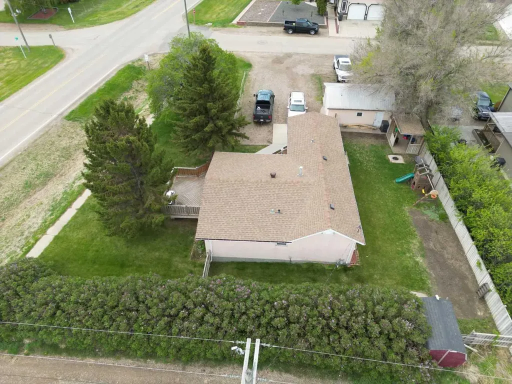 605 2 Street S Grassy Lake AB T0K 0Z0