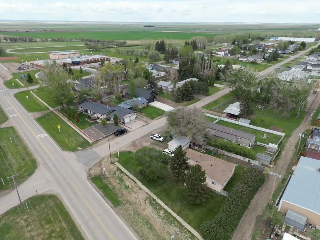 605 2 Street S Grassy Lake AB T0K 0Z0