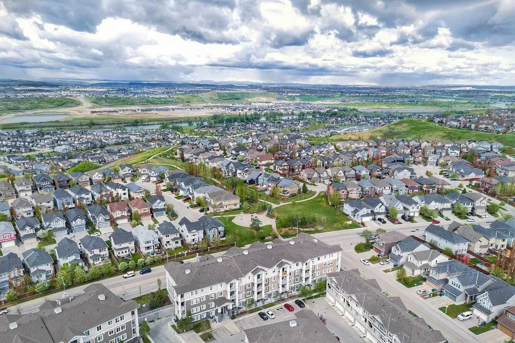 522 Cranford Drive SE Calgary AB T3M 2L7