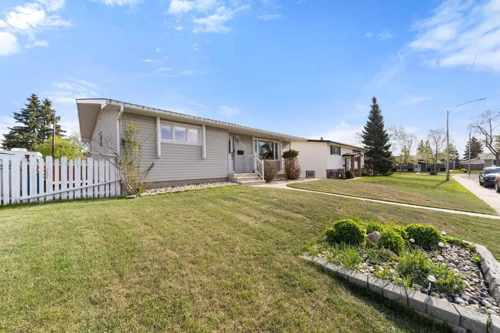 6306 44a Avenue Camrose AB T4V2V7