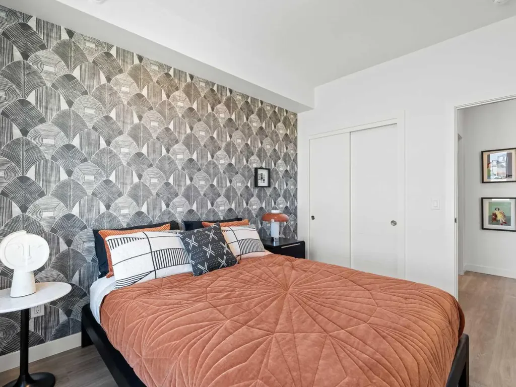 2026 81 Street SW Calgary AB T3H 3V9