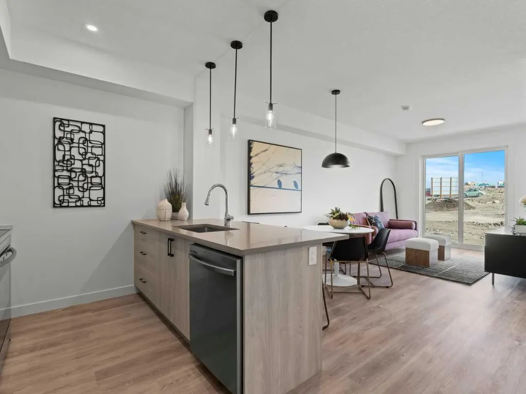2026 81 Street SW Calgary AB T3H 3V9
