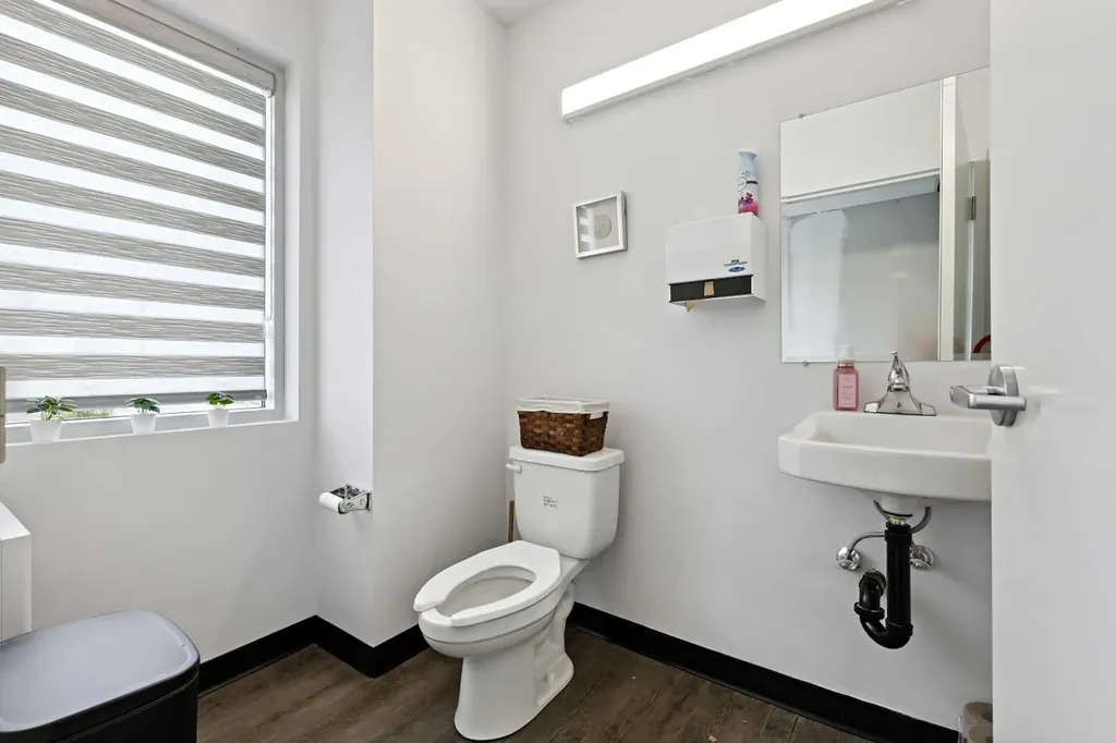 10985 38 Street NE Calgary AB T3N1E7