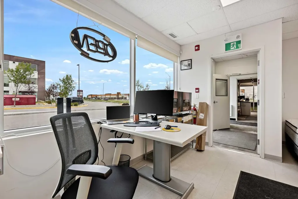 10985 38 Street NE Calgary AB T3N1E7