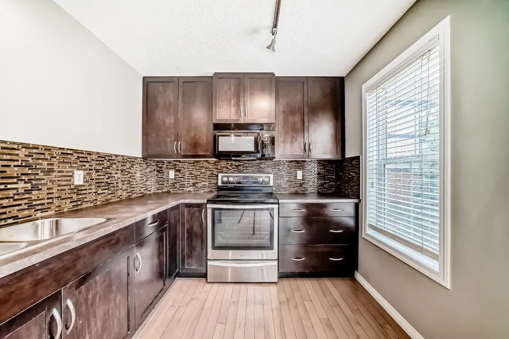 314 New Brighton Villas SE Calgary AB T2Z0T6