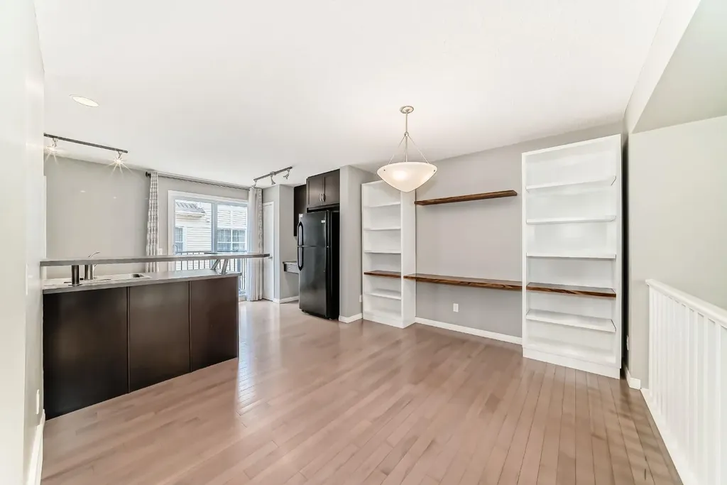 314 New Brighton Villas SE Calgary AB T2Z0T6
