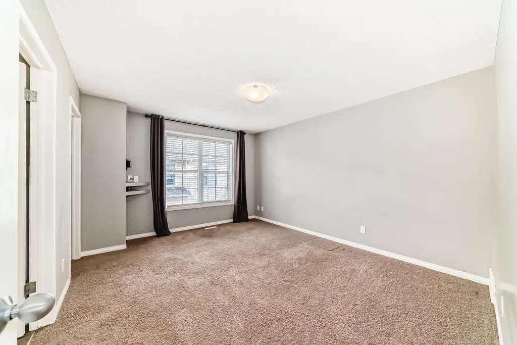314 New Brighton Villas SE Calgary AB T2Z0T6