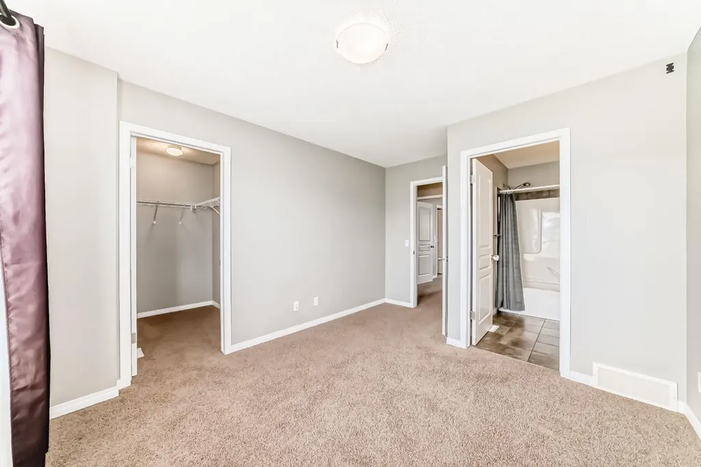 314 New Brighton Villas SE Calgary AB T2Z0T6