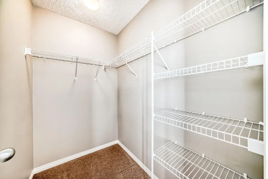314 New Brighton Villas SE Calgary AB T2Z0T6