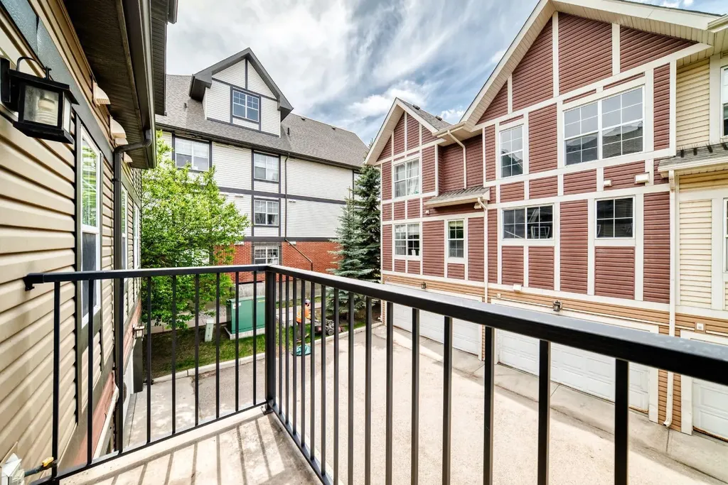 314 New Brighton Villas SE Calgary AB T2Z0T6