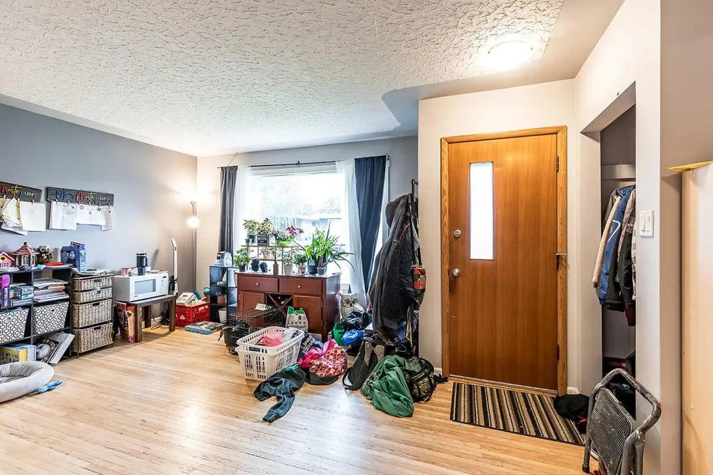 549 2 Street NE Medicine Hat AB T1A 6K2