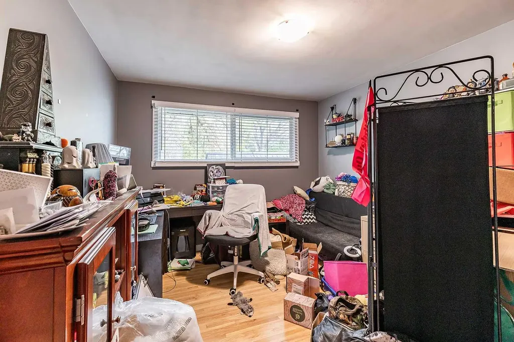 549 2 Street NE Medicine Hat AB T1A 6K2