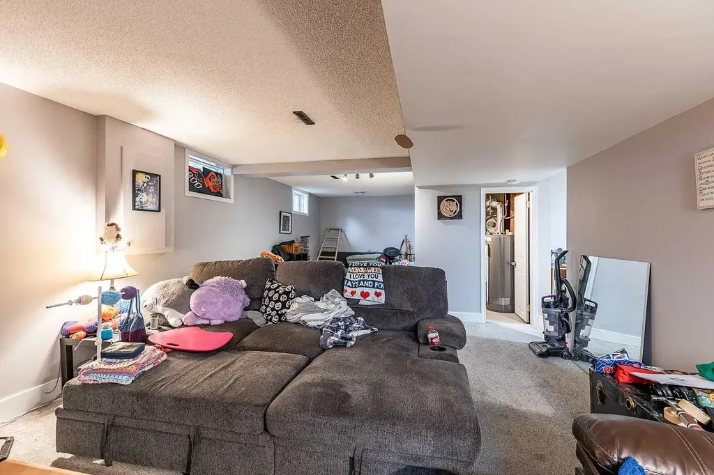 549 2 Street NE Medicine Hat AB T1A 6K2
