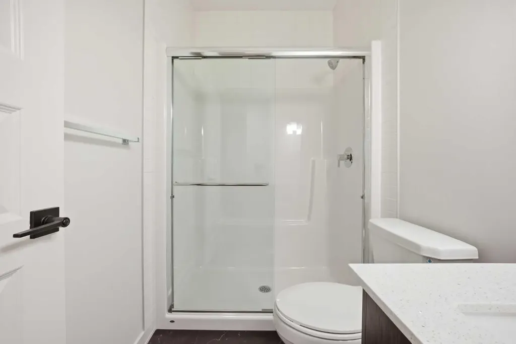 34 Waterford Mews Chestermere AB T1X 3B4