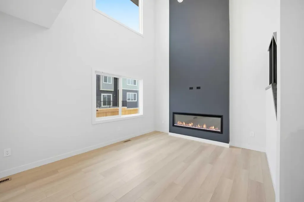 34 Waterford Mews Chestermere AB T1X 3B4