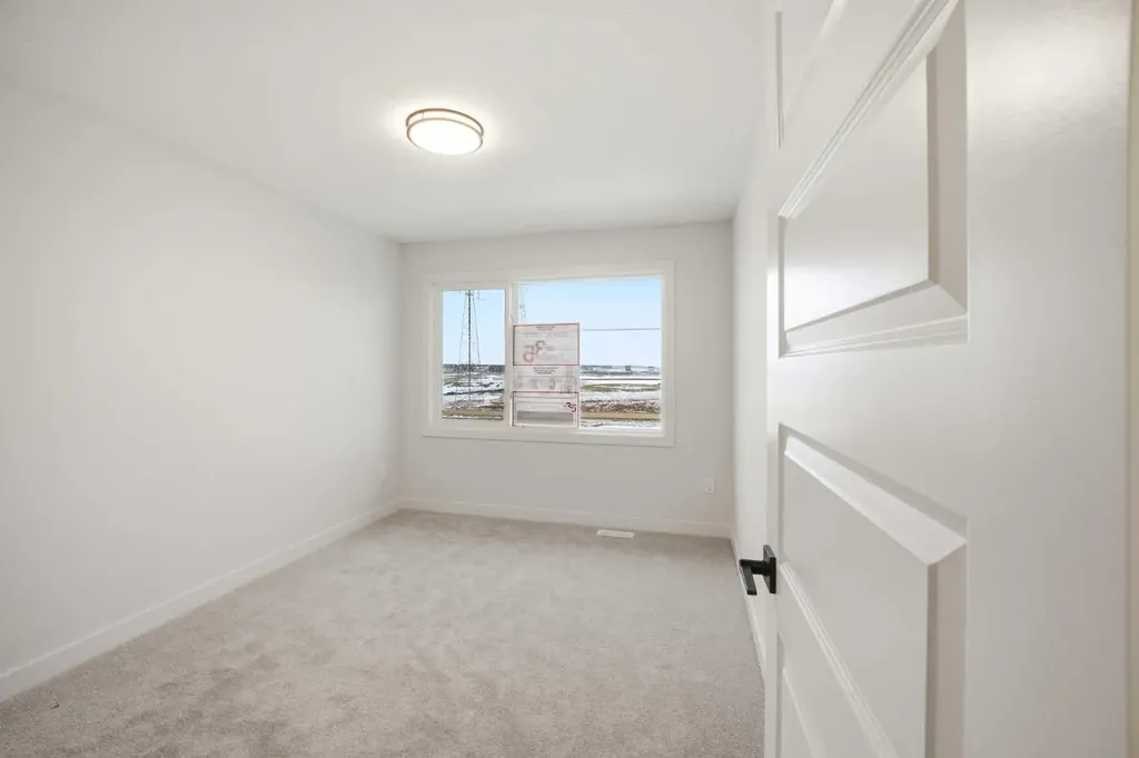 34 Waterford Mews Chestermere AB T1X 3B4
