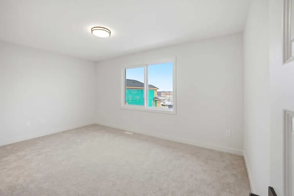 34 Waterford Mews Chestermere AB T1X 3B4