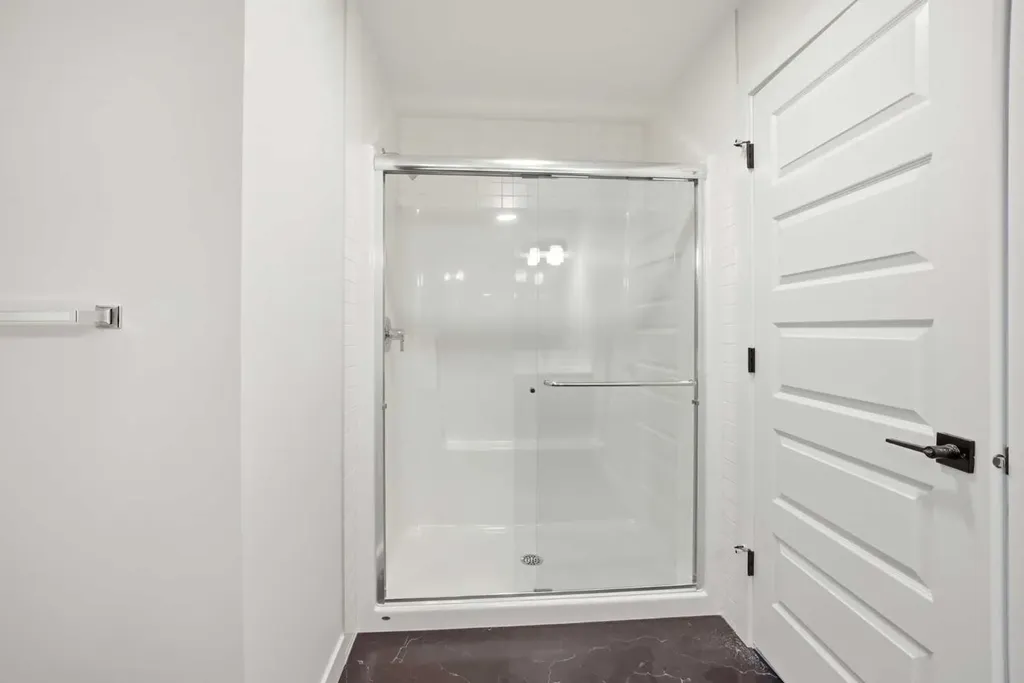 34 Waterford Mews Chestermere AB T1X 3B4