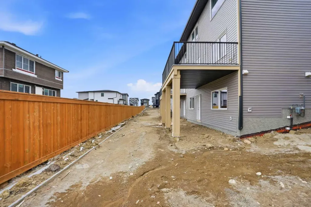 34 Waterford Mews Chestermere AB T1X 3B4