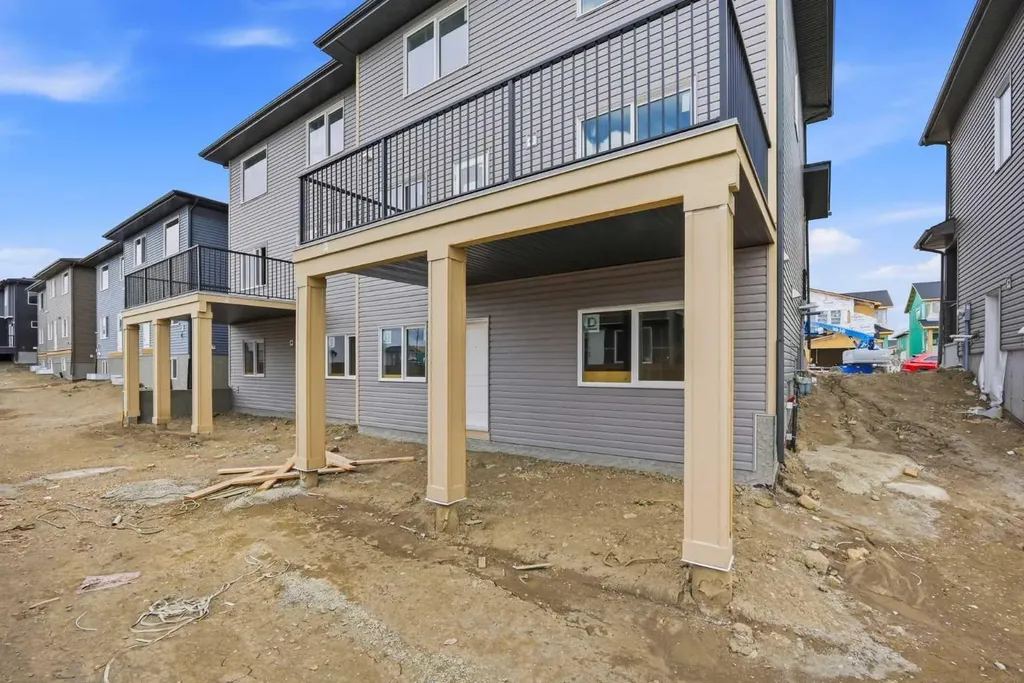 34 Waterford Mews Chestermere AB T1X 3B4