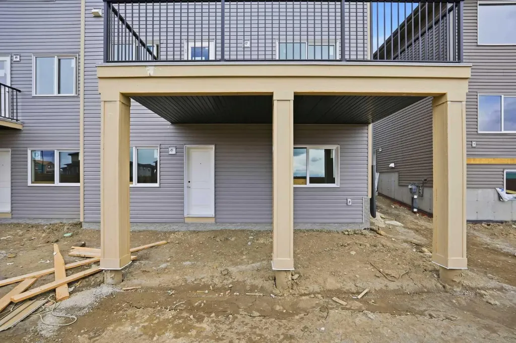 34 Waterford Mews Chestermere AB T1X 3B4