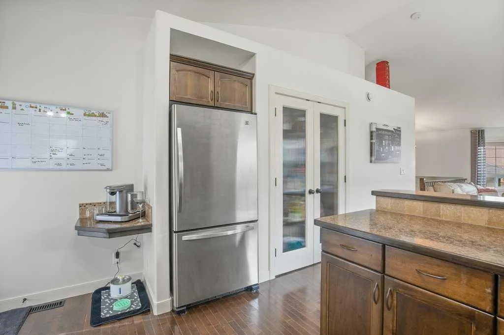 124 Vincent Close Red Deer AB T4R 0H8
