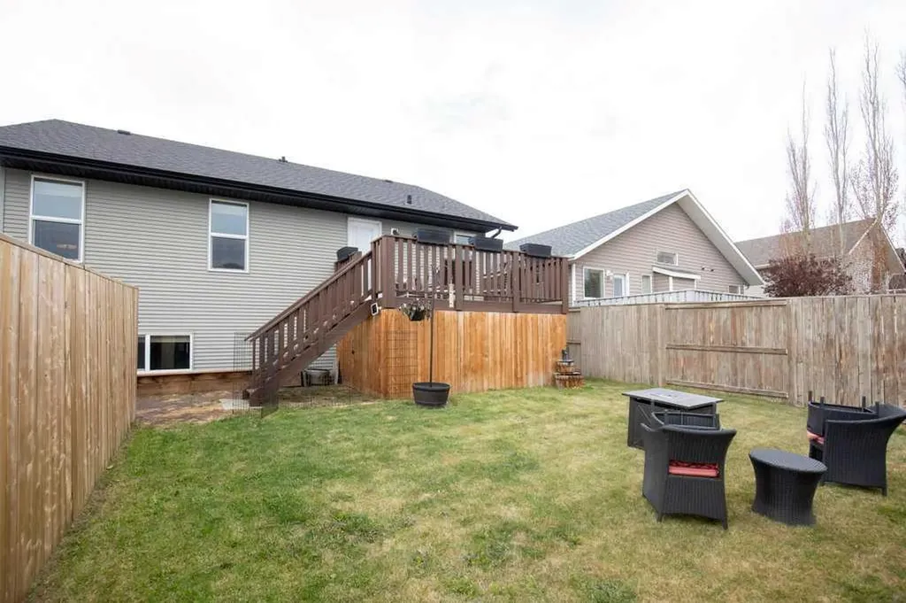 124 Vincent Close Red Deer AB T4R 0H8