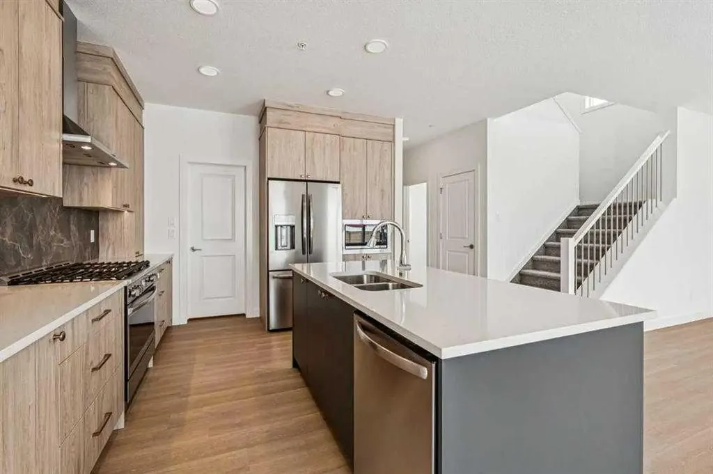 94 Prince Crescent Rural Rocky View County AB T1X 3J1
