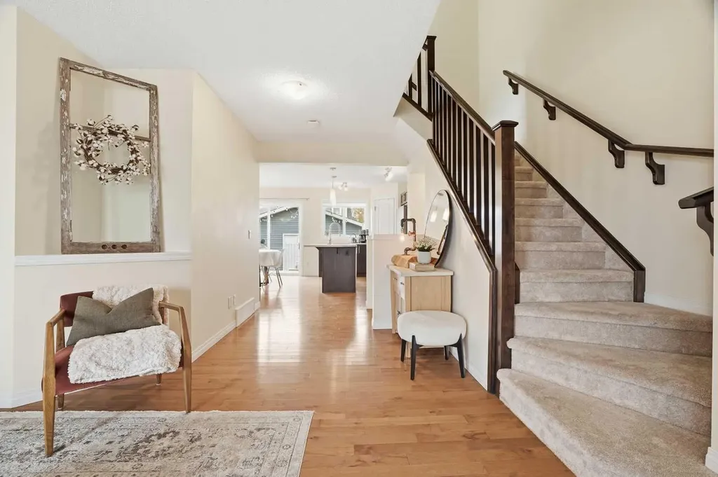 24 Auburn Crest Park SE Calgary AB T3M 0Z3