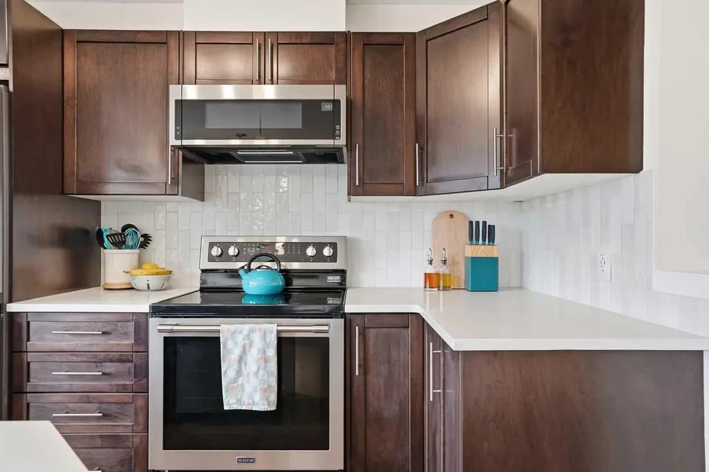24 Auburn Crest Park SE Calgary AB T3M 0Z3