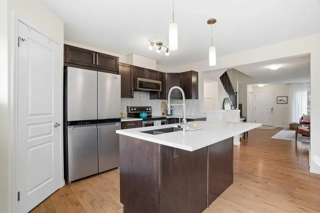 24 Auburn Crest Park SE Calgary AB T3M 0Z3