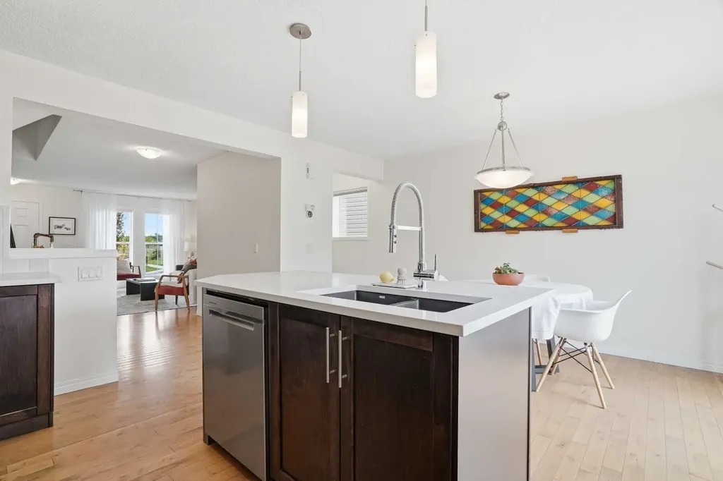 24 Auburn Crest Park SE Calgary AB T3M 0Z3