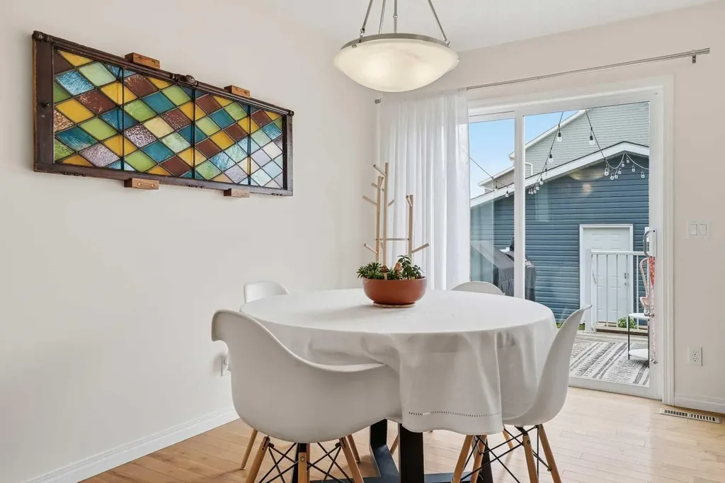 24 Auburn Crest Park SE Calgary AB T3M 0Z3