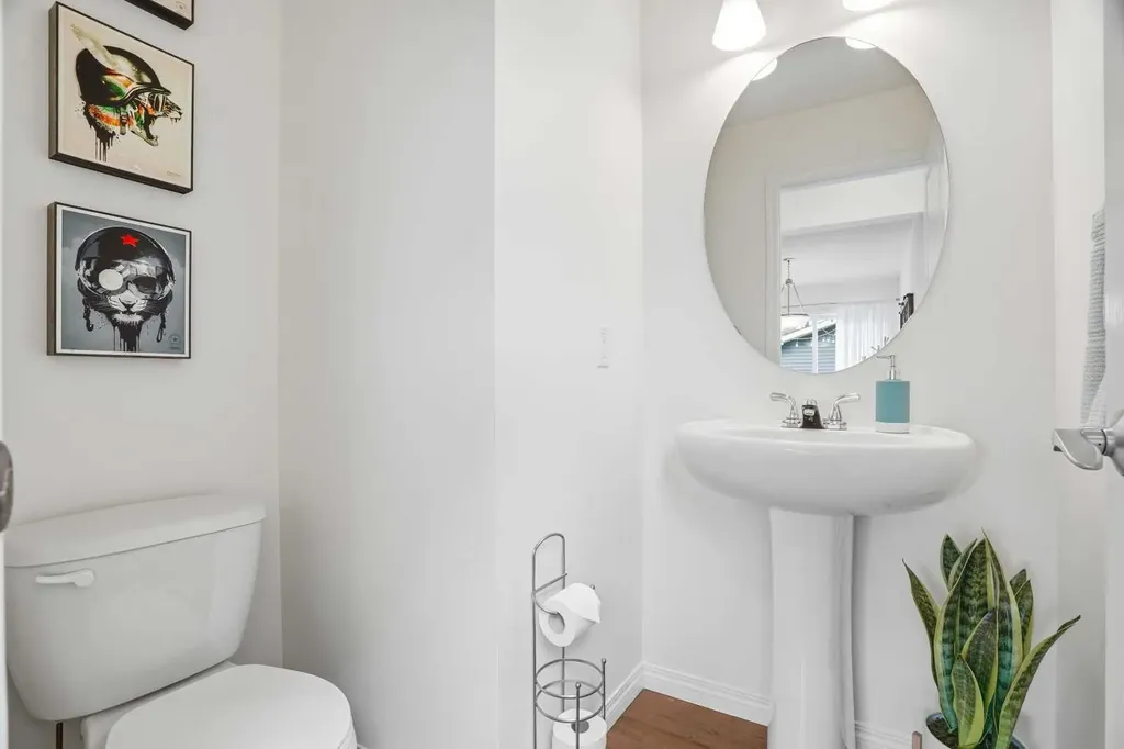 24 Auburn Crest Park SE Calgary AB T3M 0Z3