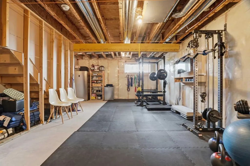 24 Auburn Crest Park SE Calgary AB T3M 0Z3