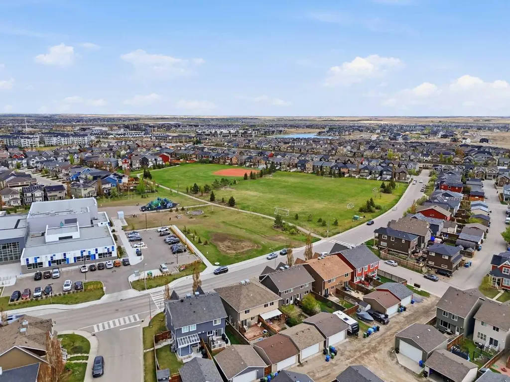 24 Auburn Crest Park SE Calgary AB T3M 0Z3