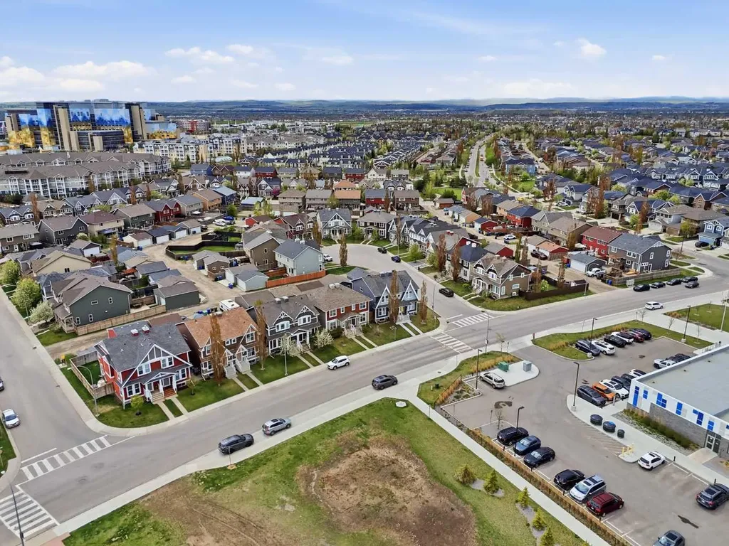 24 Auburn Crest Park SE Calgary AB T3M 0Z3