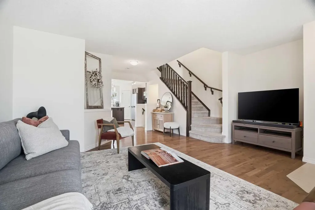 24 Auburn Crest Park SE Calgary AB T3M 0Z3
