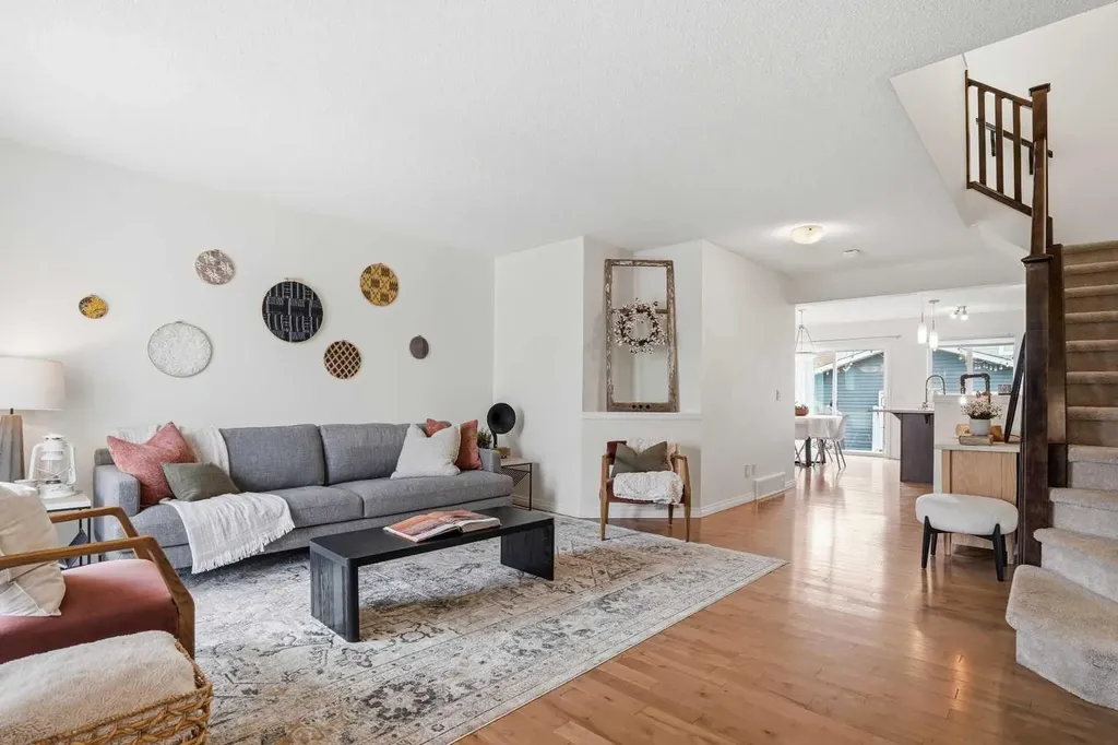 24 Auburn Crest Park SE Calgary AB T3M 0Z3