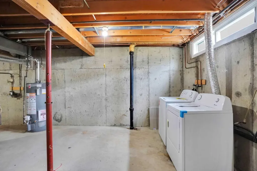 6440 4 Street NW Calgary AB T2K 1B8