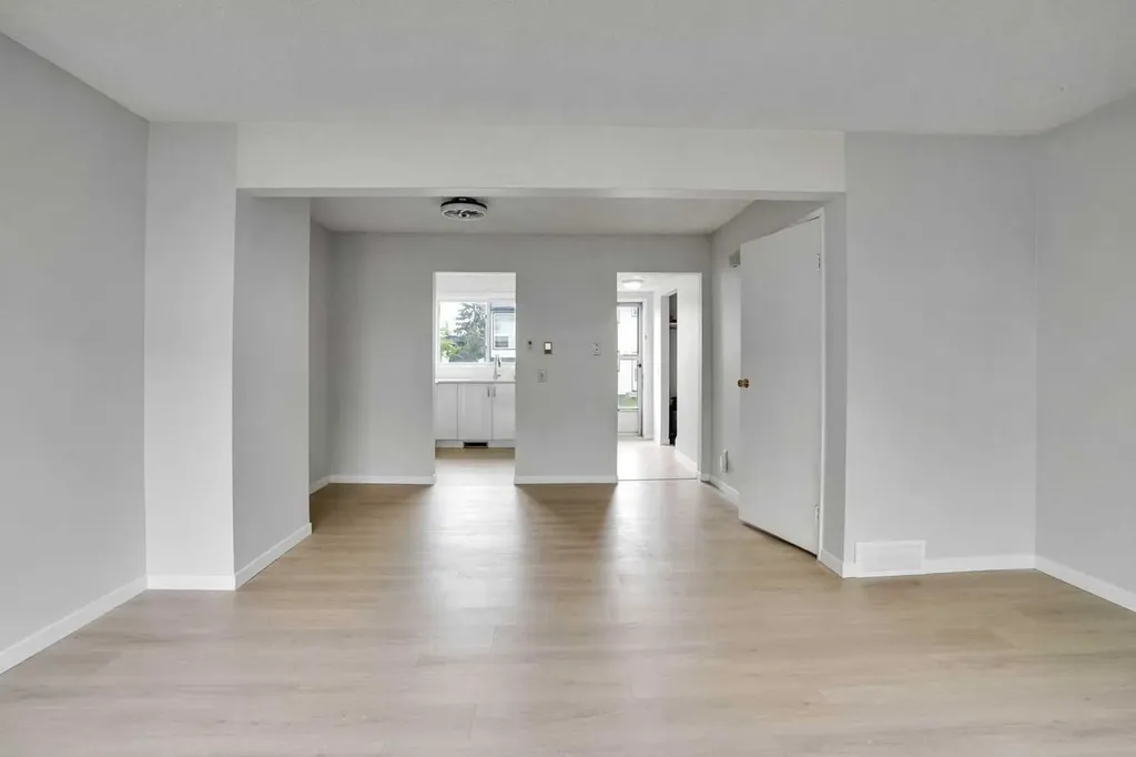6440 4 Street NW Calgary AB T2K 1B8