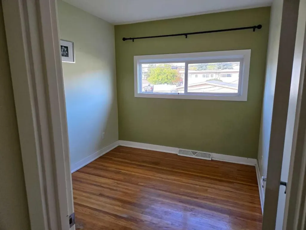 640 648 68 Avenue SW Calgary AB T2V 0M9