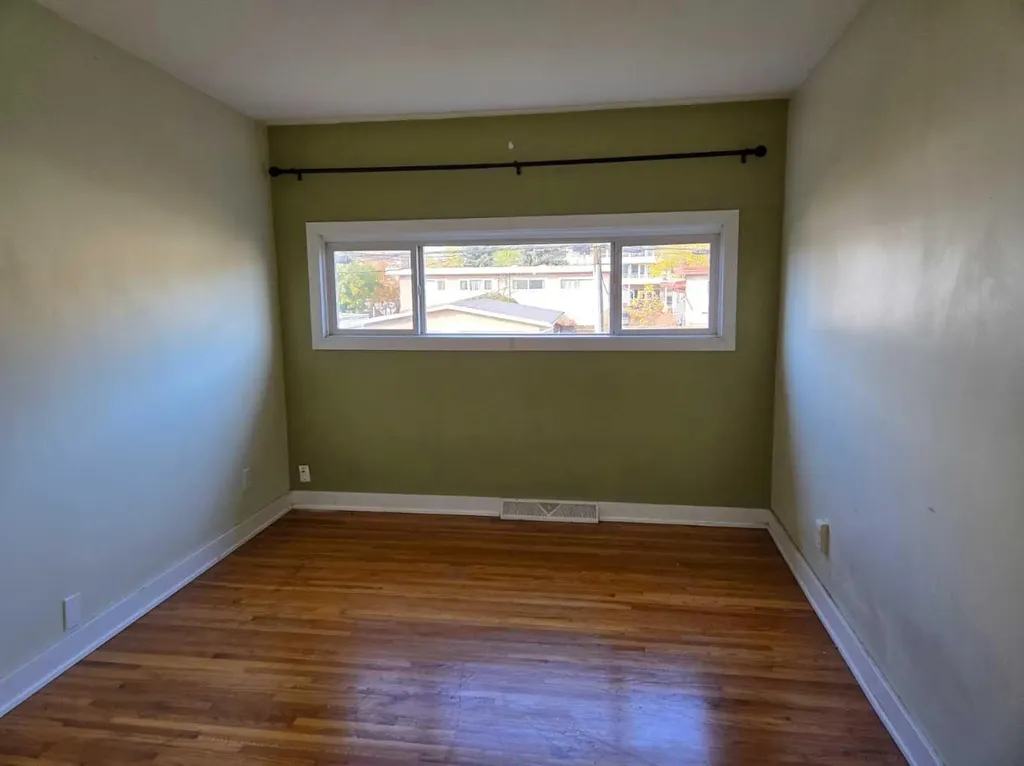 640 648 68 Avenue SW Calgary AB T2V 0M9