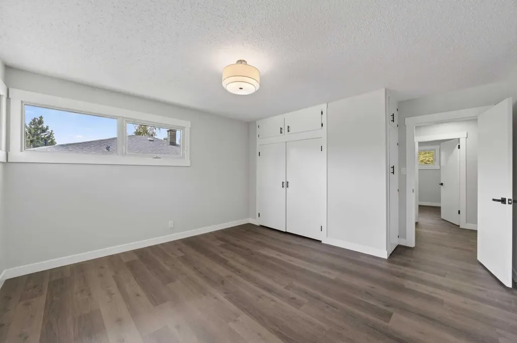 5202 56 Avenue Olds AB T4H 1H8
