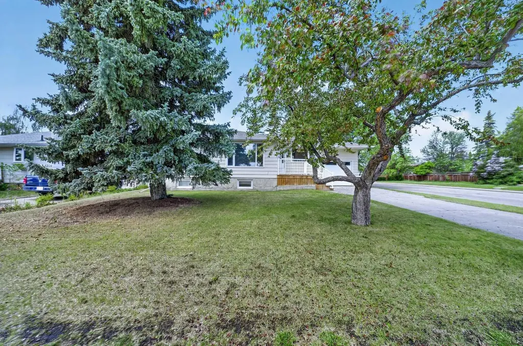 5202 56 Avenue Olds AB T4H 1H8