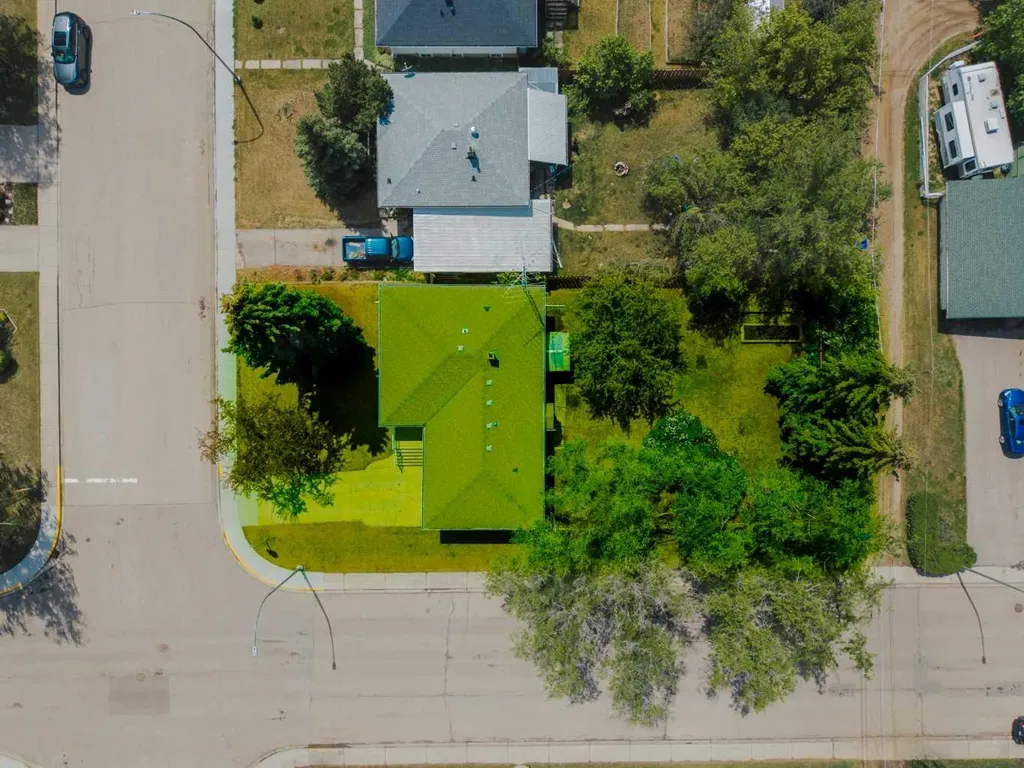 5202 56 Avenue E Olds AB T4H 1H8