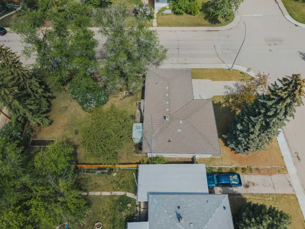 5202 56 Avenue E Olds AB T4H 1H8