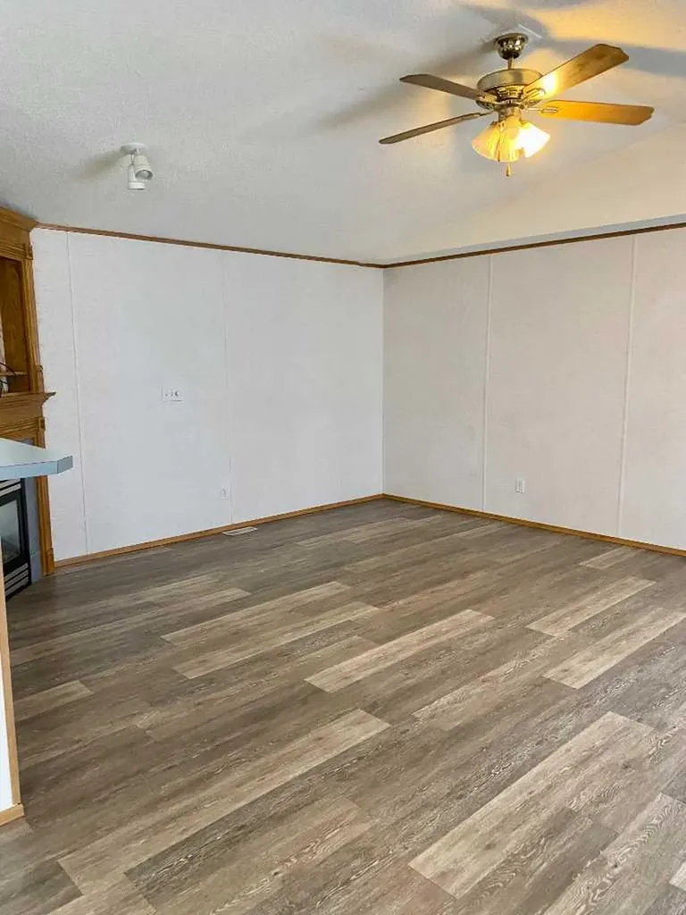 196 Harpe Way Fort Mcmurray AB T9K 2K8