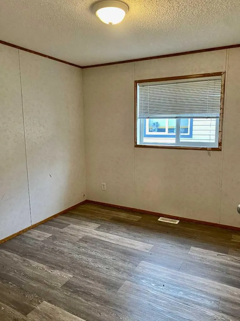 196 Harpe Way Fort Mcmurray AB T9K 2K8